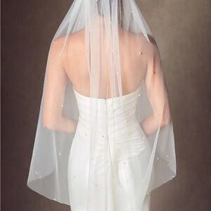 Elegant White Bridal Veil